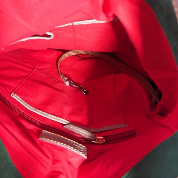 Fall Color Dooney & Bourke Florentine Med Toggle Crossbody Bag Leather  Ecru - Picture 11 of 13